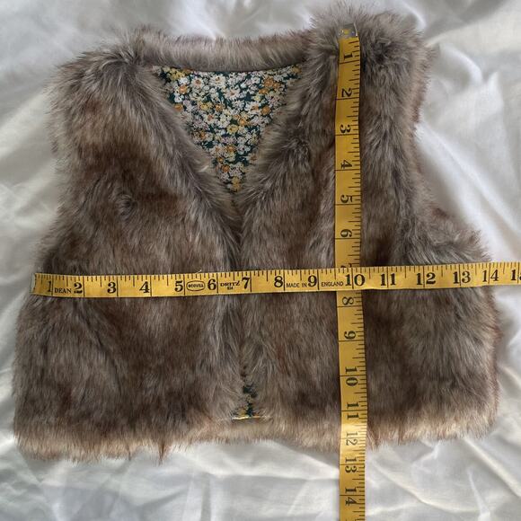 Soft Faux Fur Western Cowgirl Petite Floral Lined Vest Size 3T - Picture 6 of 6